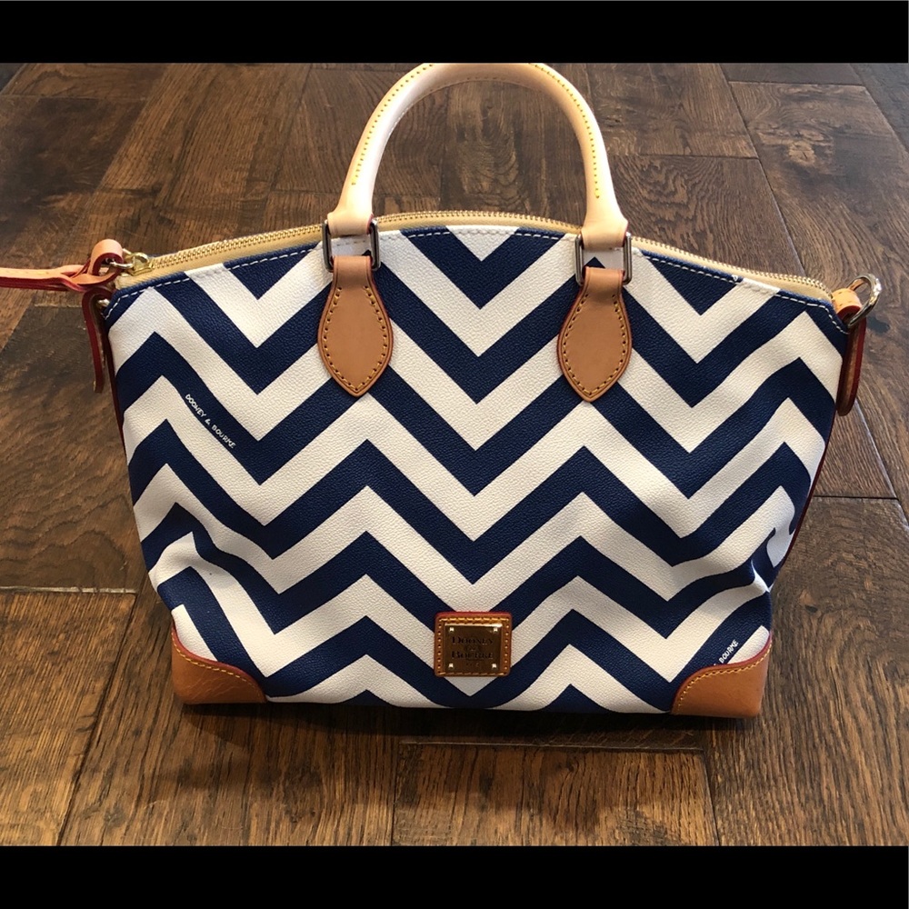 Dooney & Bourke purse